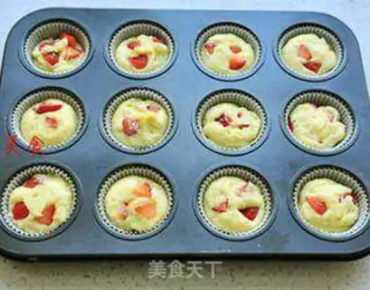 Make Yogurt strawberry cake step 3