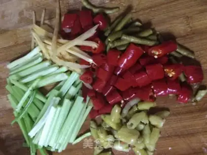 Make Pickle fried chicken kidneys step 1
