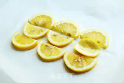 Make Fresh lemon roast step 2