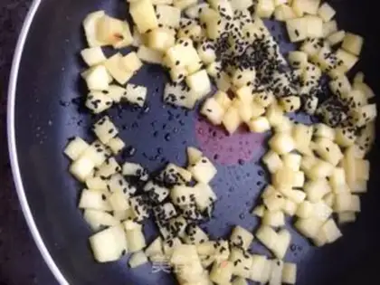 Make Apple eggs step 4