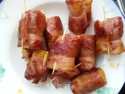 Make Pumpkin bacon roll step 5