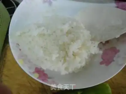 Make Egg cucumber sushi step 0