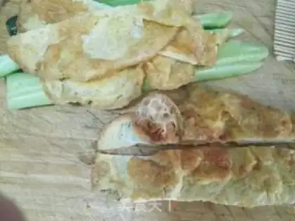 Make Egg cucumber sushi step 1
