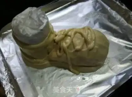 Make Shoes bread step 11
