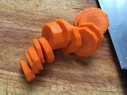 Make Carrot apple juice step 1