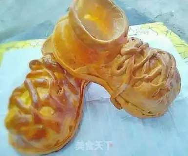 Make Shoes bread step 12