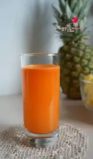 Make Pineapple carrot juice step 4