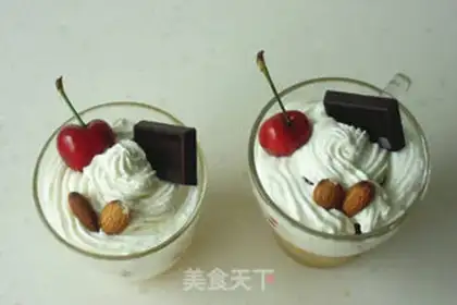Make Fruit cream cups step 3