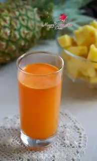 Make Pineapple carrot juice step 5