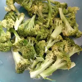 Make Garlic broccoli step 0