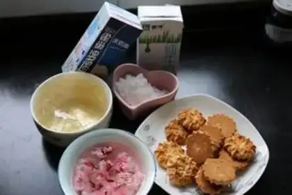 Make Romantic cherry blossom mousse step 0