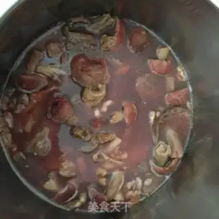 Make Red mushroom edible bone soup step 5