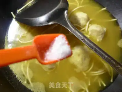 Make Eggs, ink, curry noodles step 6