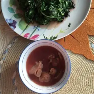 Make Red mushroom edible bone soup step 6