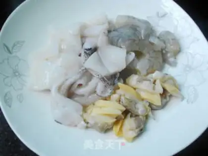 Make Seafood pasta step 5