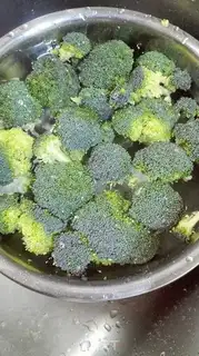 Make Garlic broccoli step 0