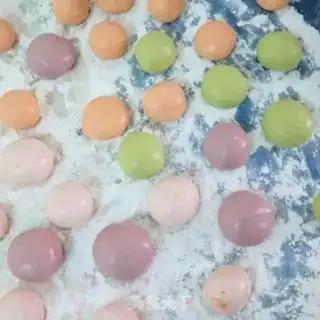 Make Colour soup round step 11