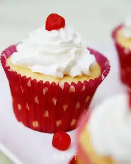 Make Paper cream cake step 6