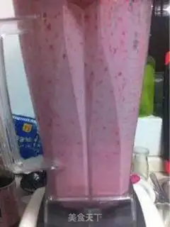 Make A strawberry milkshake step 4