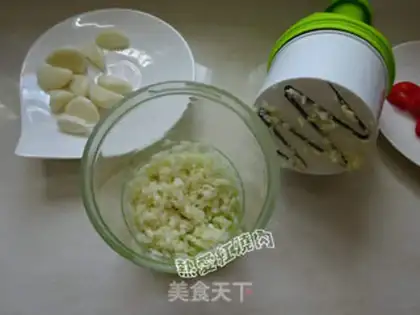 Make Garlic fans step 7