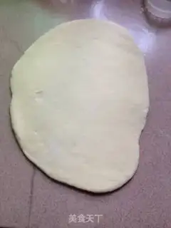 Make Shell red bean buns step 2
