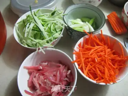 Make Three pieces of rice powder step 2