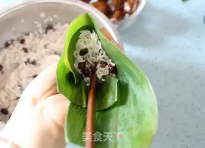 Make Sweet red bean dates step 6