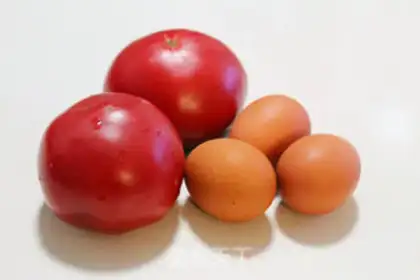Make Tomato fried eggs step 0