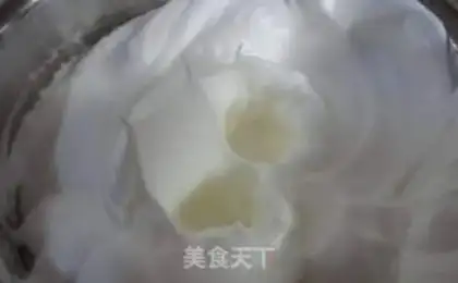 Make Carnation cake rolls step 7