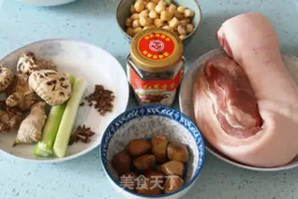 Make Poppy mushrooms and meat step 0