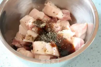 Make Poppy mushrooms and meat step 1