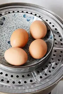 Make Tuna eggs step 1