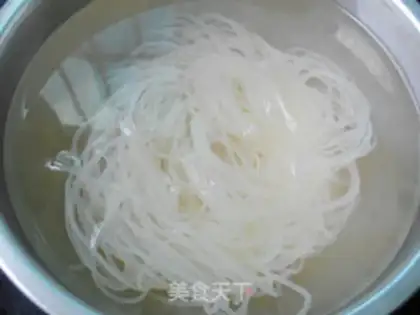 Make Bean sprouts step 1
