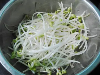 Make Bean sprouts step 4