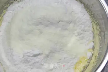 Make Honey cupcakes step 3