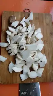 Make Red chicken-cracked abalone mushrooms step 1
