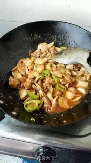Make Red chicken-cracked abalone mushrooms step 2