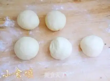 Make Tore butter bread with your hands step 0