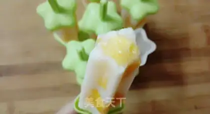 Make Coconut mango popsicle step 3