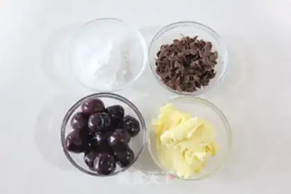 Make Black forest cheesecake step 2