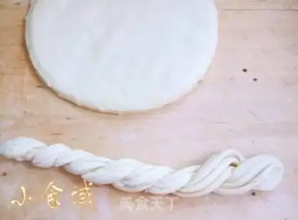 Make Tore butter bread with your hands step 7
