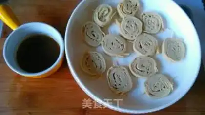 Make Fried bean rolls step 1