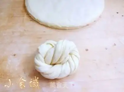 Make Tore butter bread with your hands step 8