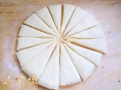 Make Tore butter bread with your hands step 10