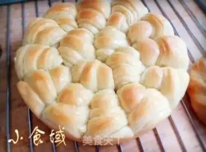 Make Tore butter bread with your hands step 13