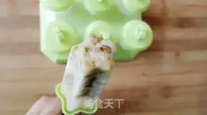 Make Green Bean Popsicle step 3