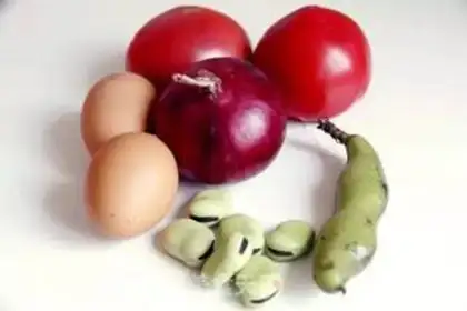 Make Tomato eggs and fried beans step 0