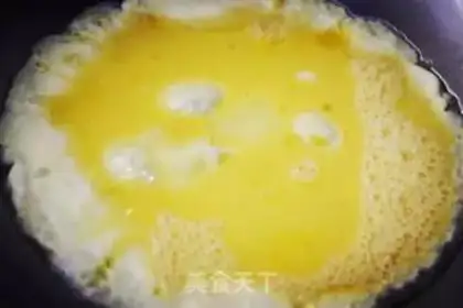 Make Tomato eggs and fried beans step 3