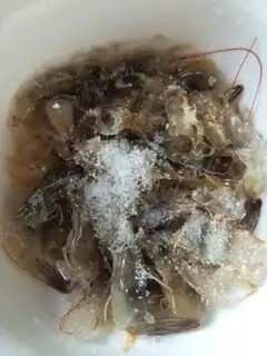 Make Butter shrimp ball Butterfly face step 3