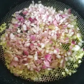 Make Butter shrimp ball Butterfly face step 6